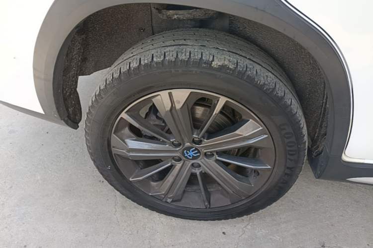 Used BYD Song New Energy 2019 Song EV500 Smart Connect Luxe Model Right Rear Wheel Hub