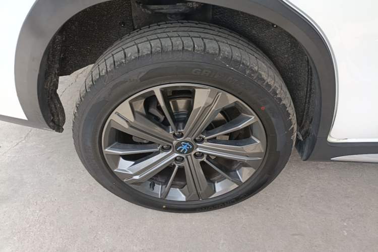 Used BYD Song New Energy 2019 Song EV500 Smart Connect Luxe Model Right Rear Wheel Hub