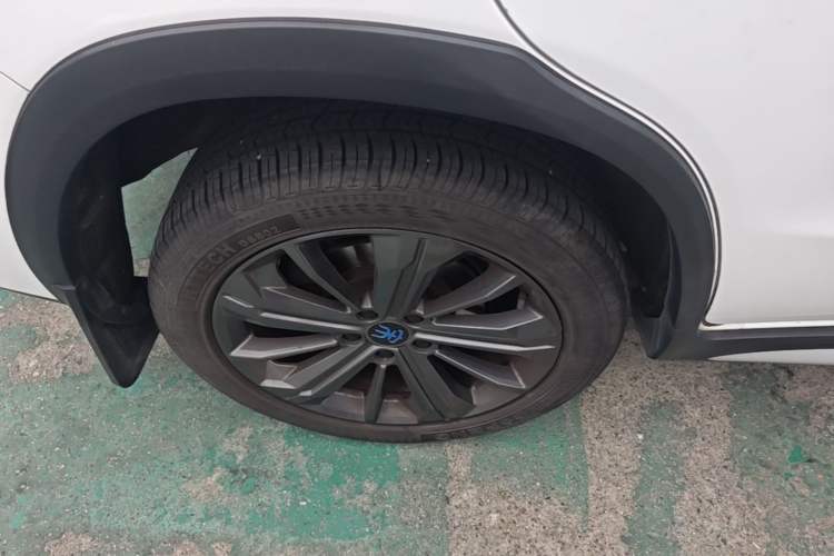 Used BYD Song New Energy 2019 Song DM 1.5TID Smart Connect Sharp Edition Right Rear Wheel Hub