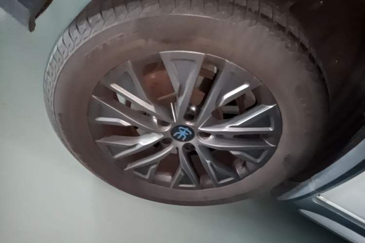 Used BYD Song New Energy 2019 Song DM 1.5TID Smart Connect Premium Model Right Rear Wheel Hub