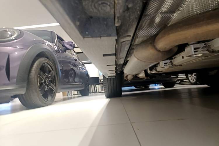 Used BYD Song New Energy 2019 Song DM 1.5TID Smart Connect Premium Model Right Side Sill
