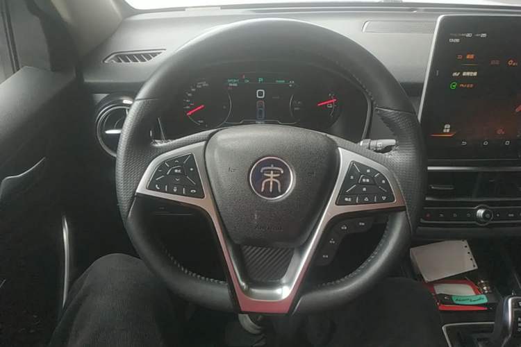 Used BYD Song New Energy 2019 Song EV500 Smart Connect Luxe Model Steering Wheel
