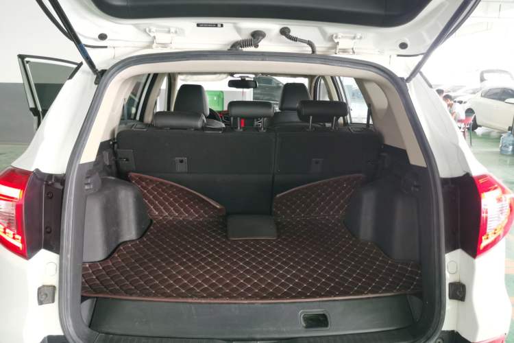 Used BYD Song New Energy 2019 Song DM 1.5TID Smart Connect Dynamic Model Trunk