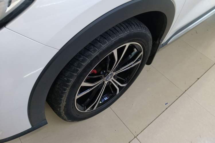 Used BYD Song PLUS 2020 1.5T Automatic Flagship Edition Left Front Wheel Hub