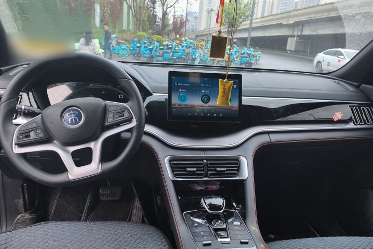 Used BYD Song PLUS 2020 1.5T Automatic Luxury Version Center Console