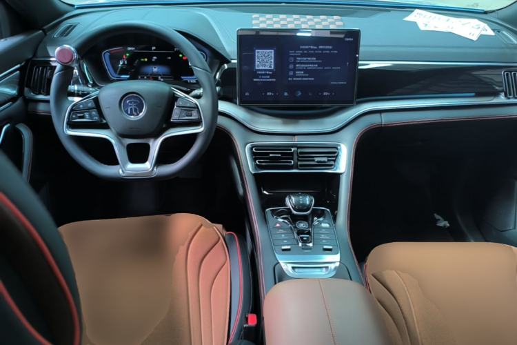 Used BYD Song PLUS 2020 1.5T Automatic Prestige Version Center Console