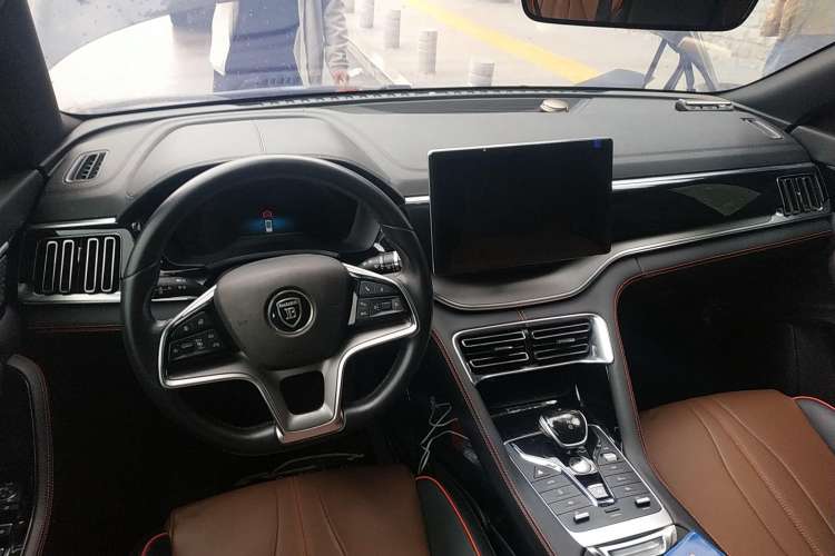 Used BYD Song PLUS 2020 1.5T Automatic Prestige Version Center Console