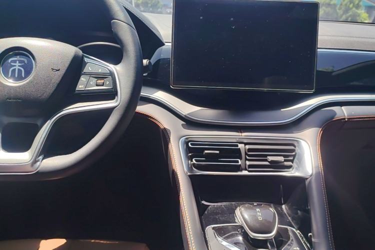 Used BYD Song PLUS 2020 1.5T Automatic Flagship Edition Center Console