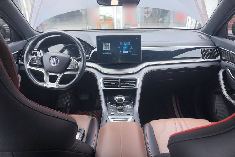 Used BYD Song PLUS 2020 1.5T Automatic Prestige Version Center Console