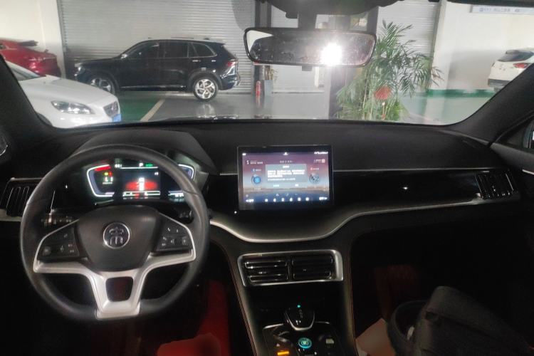 Used BYD Song PLUS 2020 1.5T Automatic Luxury Version Center Console