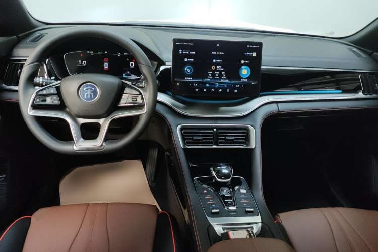 Used BYD Song PLUS 2020 1.5T Automatic Flagship Edition Center Console