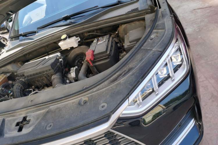 Used BYD Song PLUS 2020 1.5T Automatic Prestige Version Engine Bay Left