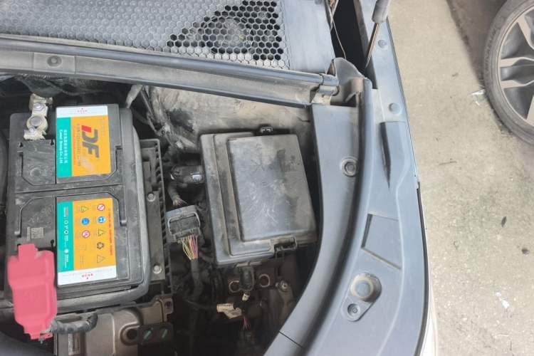 Used BYD Song PLUS 2020 1.5T Automatic Prestige Version Engine Bay Left