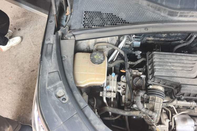Used BYD Song PLUS 2020 1.5T Automatic Prestige Version Engine Bay Right