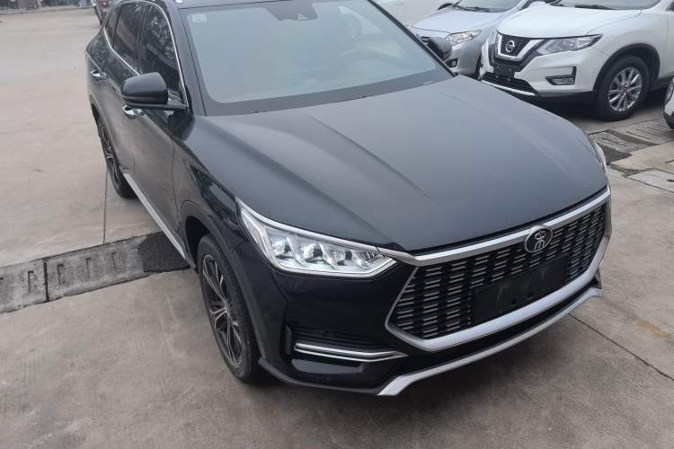 Used BYD Song PLUS 2020 1.5T Automatic Prestige Version Front Right 45 Deg