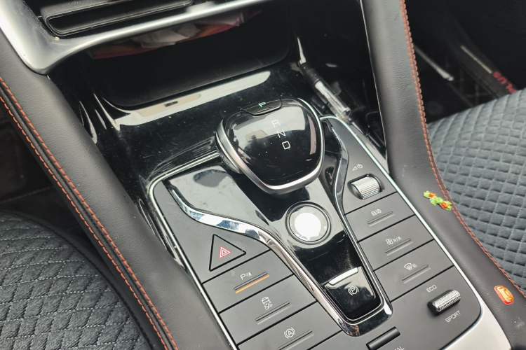 Used BYD Song PLUS 2020 1.5T Automatic Luxury Version Gear Lever