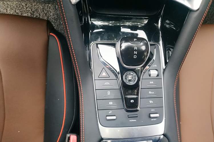 Used BYD Song PLUS 2020 1.5T Automatic Prestige Version Gear Lever