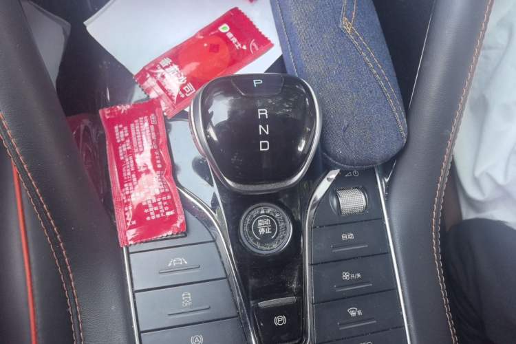 Used BYD Song PLUS 2020 1.5T Automatic Prestige Version Gear Lever