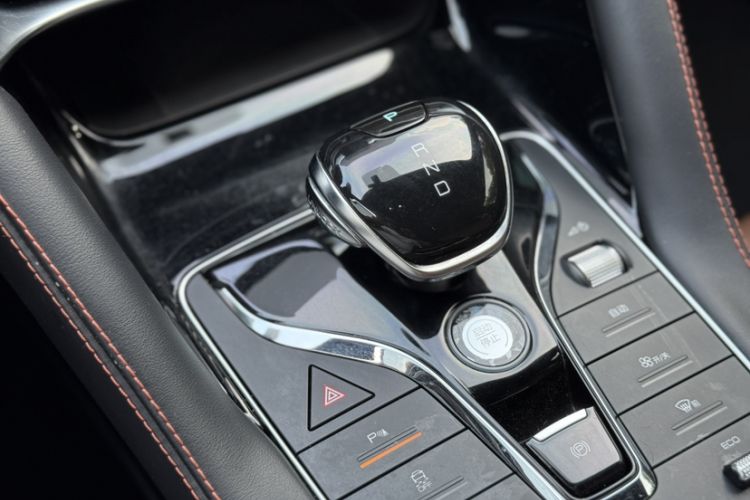 Used BYD Song PLUS 2020 1.5T Automatic Luxury Version Gear Lever