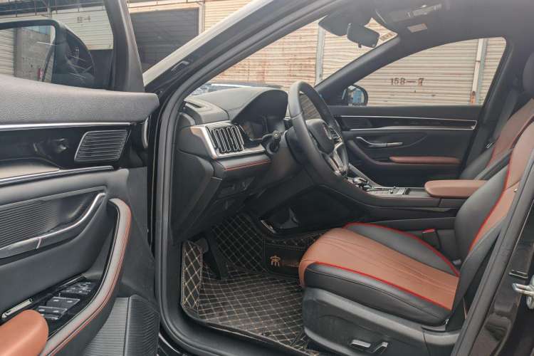 Used BYD Song PLUS 2020 1.5T Automatic Prestige Version Interior 2