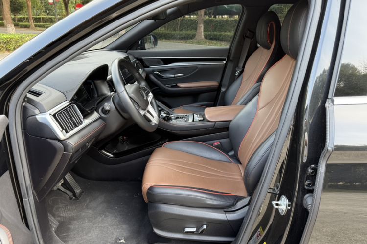 Used BYD Song PLUS 2020 1.5T Automatic Luxury Version Interior 4