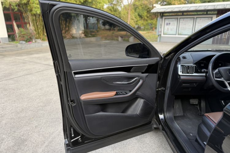 Used BYD Song PLUS 2020 1.5T Automatic Luxury Version Interior 6