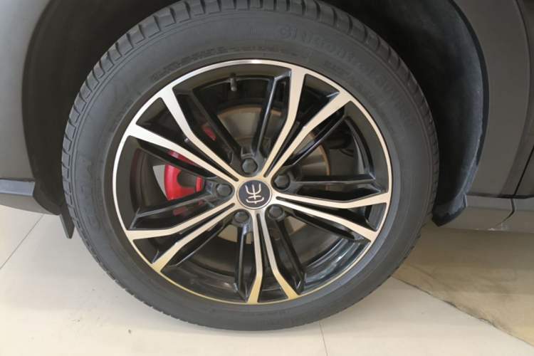 Used BYD Song PLUS 2020 1.5T Automatic Prestige Version Left Front Wheel Hub
