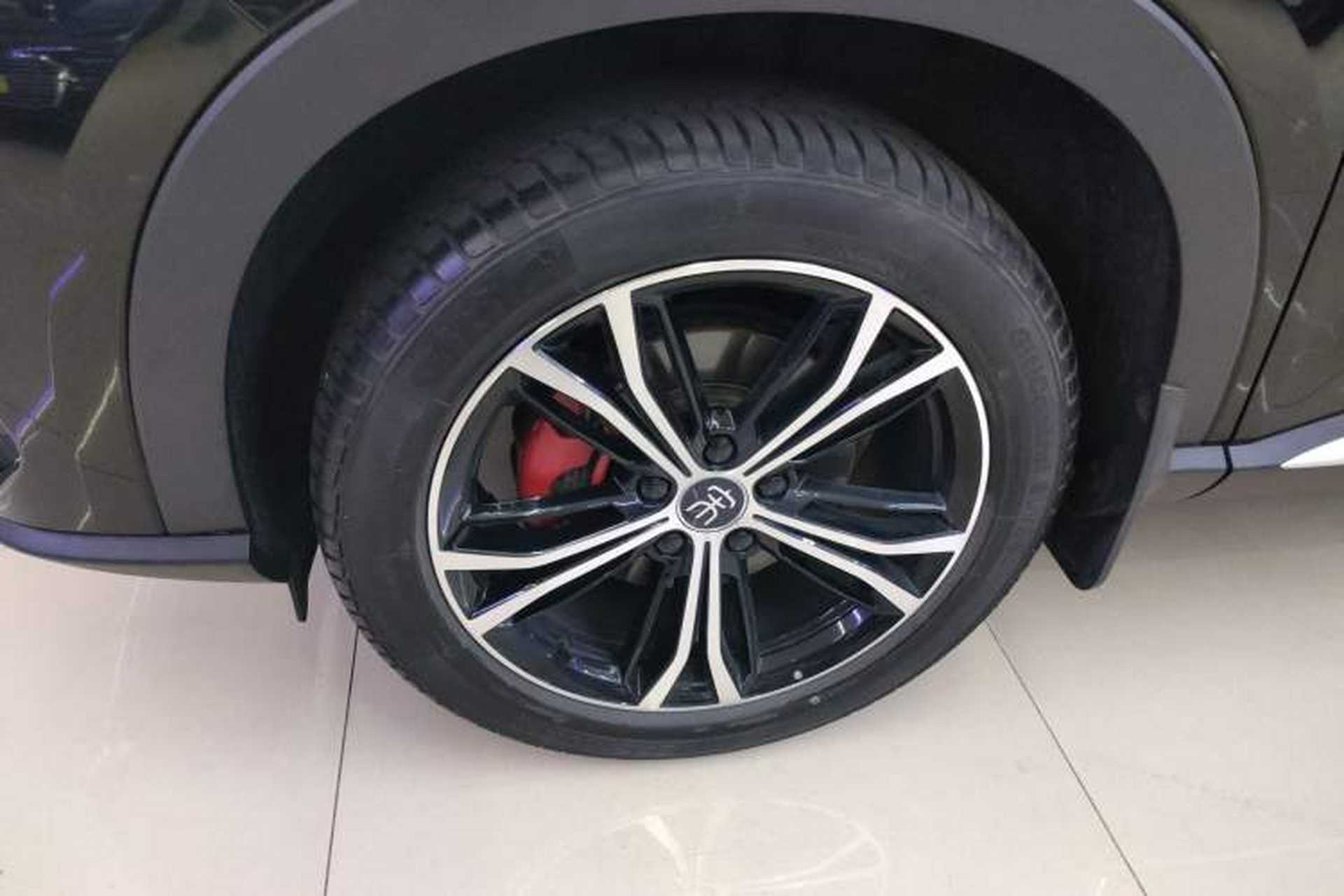 Used BYD Song PLUS 2020 1.5T Automatic Prestige Version Left Front Wheel Hub