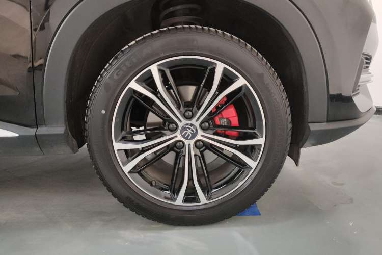 Used BYD Song PLUS 2020 1.5T Automatic Flagship Edition Left Front Wheel Hub