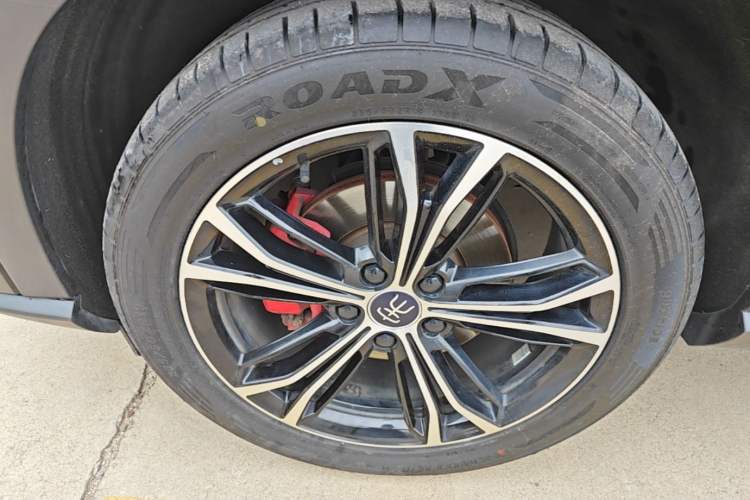 Used BYD Song PLUS 2020 1.5T Automatic Flagship Edition Left Front Wheel Hub