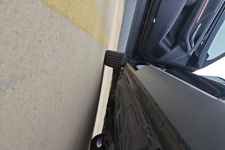 Used BYD Song PLUS 2020 1.5T Automatic Flagship Edition Left Side Sill