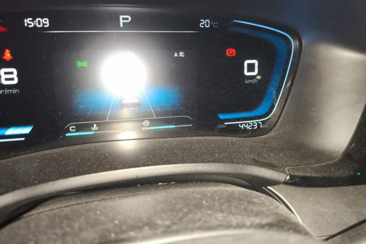 Used BYD Song PLUS 2020 1.5T Automatic Prestige Version Odometer Close Up