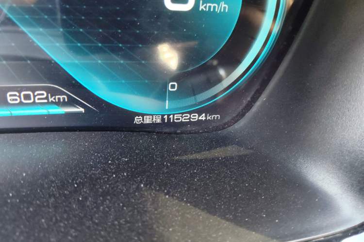 Used BYD Song PLUS 2020 1.5T Automatic Flagship Edition Odometer Close Up