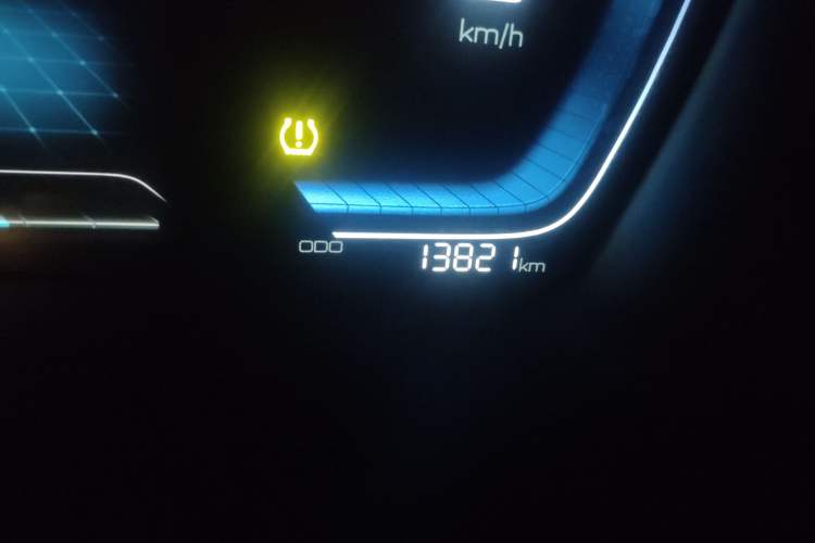 Used BYD Song PLUS 2020 1.5T Automatic Prestige Version Odometer Close Up