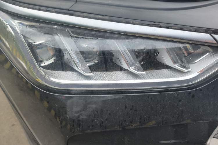 Used BYD Song PLUS 2020 1.5T Automatic Luxury Version Right Front Headlight