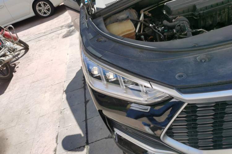Used BYD Song PLUS 2020 1.5T Automatic Prestige Version Right Front Headlight