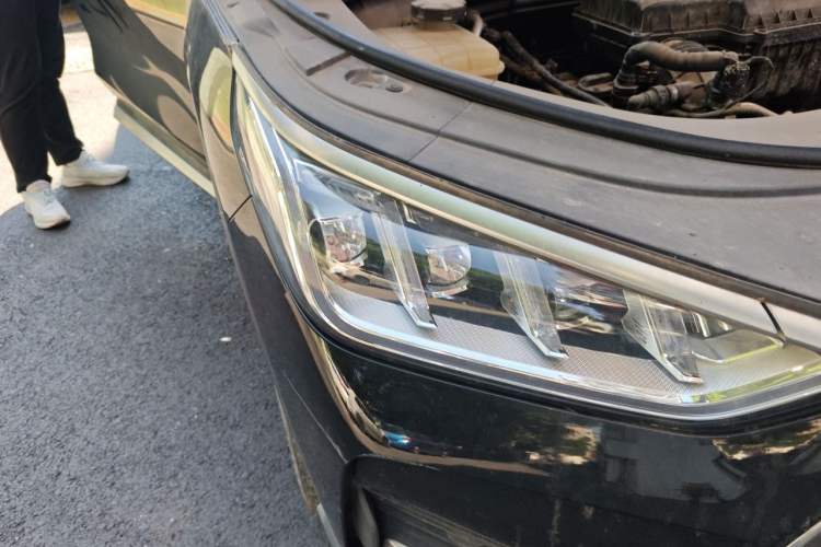 Used BYD Song PLUS 2020 1.5T Automatic Prestige Version Right Front Headlight