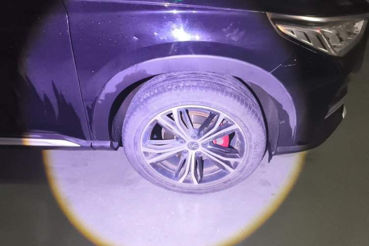 Used BYD Song PLUS 2020 1.5T Automatic Prestige Version Right Front Wheel Hub