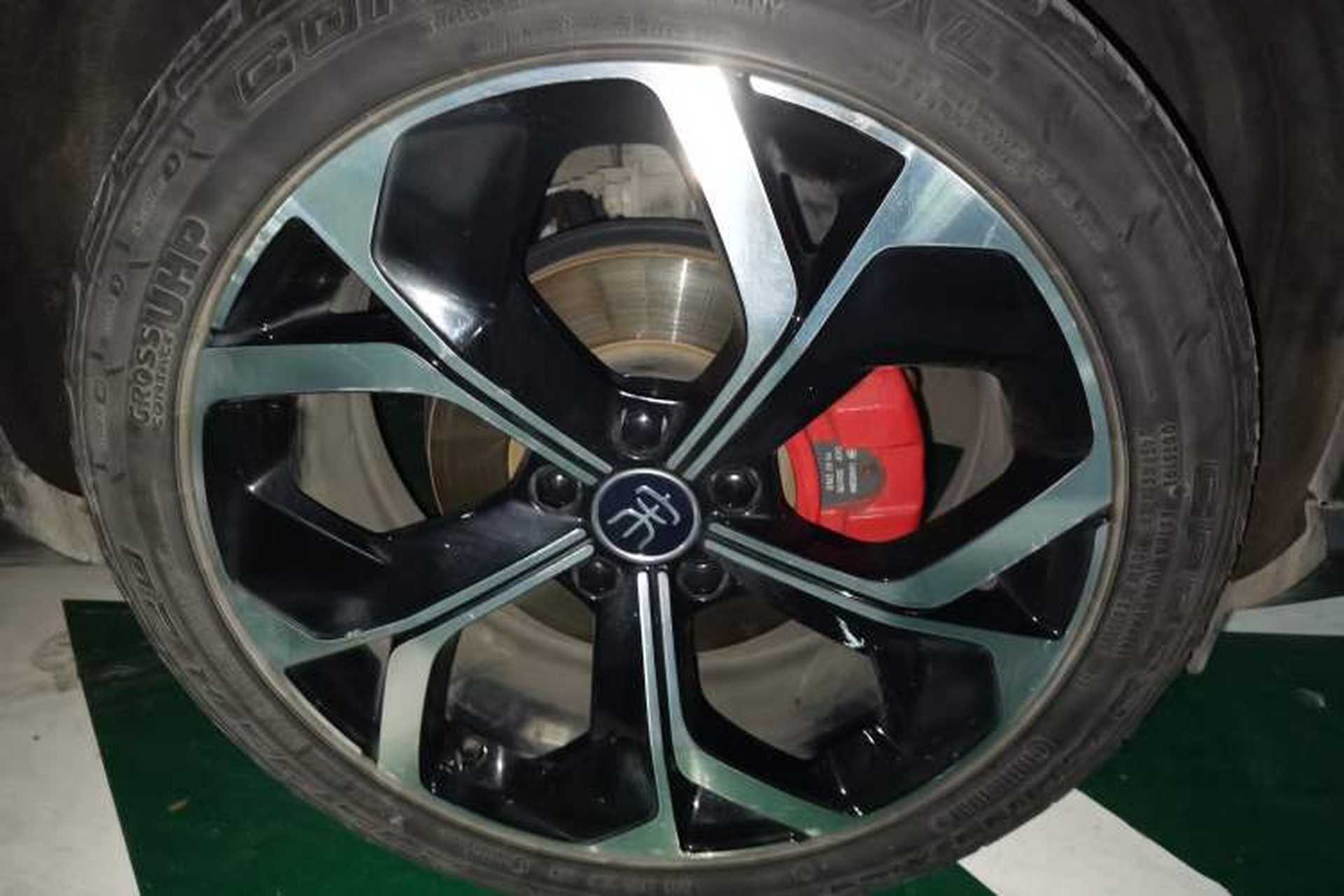 Used BYD Song PLUS 2020 1.5T Automatic Flagship PLUS Right Front Wheel Hub