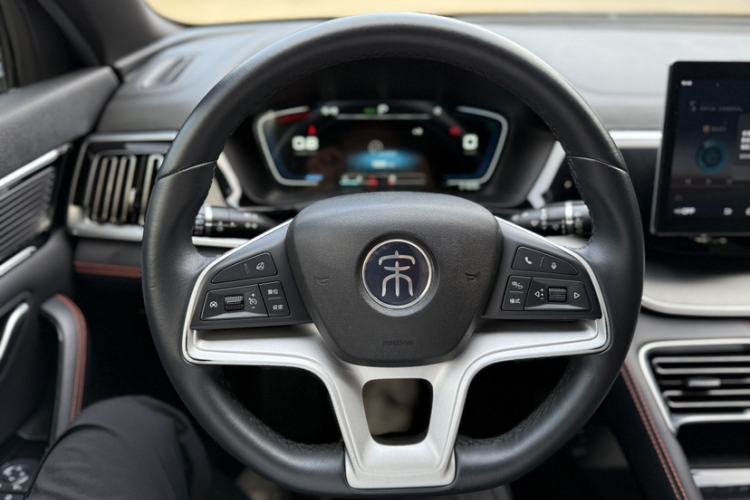 Used BYD Song PLUS 2020 1.5T Automatic Luxury Version Steering Wheel