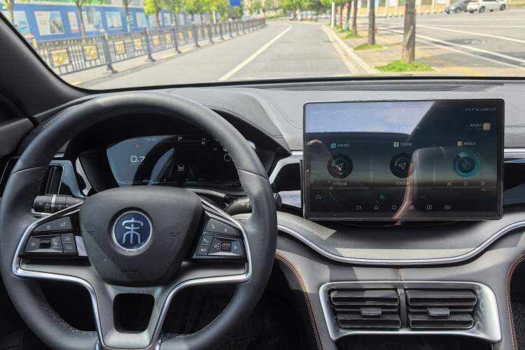 Used BYD Song PLUS 2020 1.5T Automatic Flagship Edition Audio And AC Panel