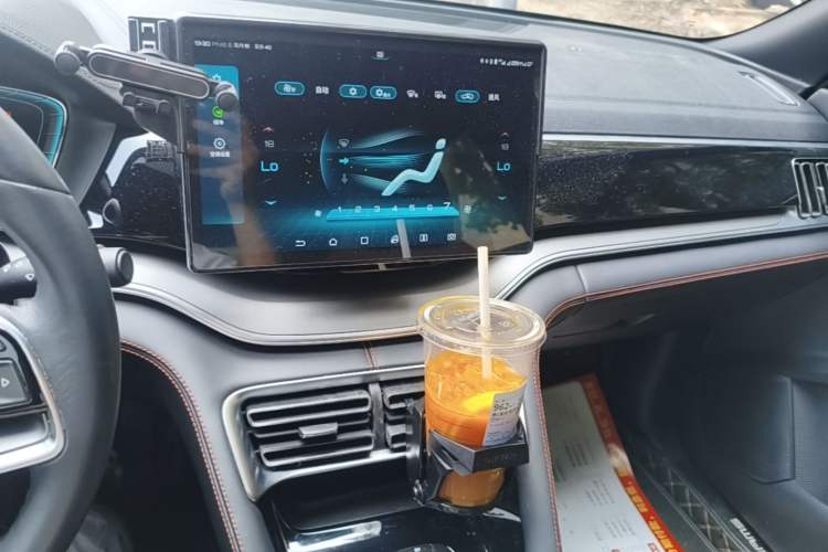Used BYD Song PLUS 2020 1.5T Automatic Flagship Edition Audio And AC Panel