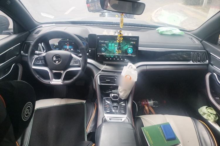 Used BYD Song PLUS 2020 1.5T Automatic Prestige Version Center Console