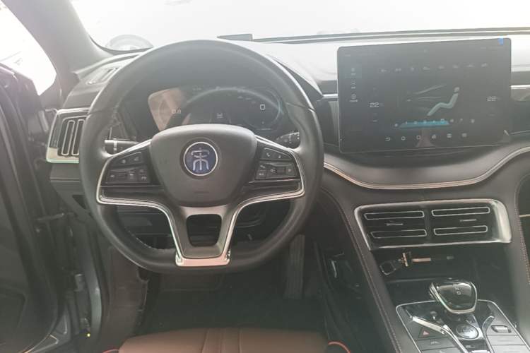 Used BYD Song PLUS 2020 1.5T Automatic Flagship Edition Center Console