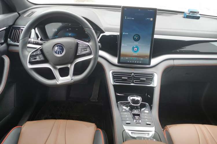 Used BYD Song PLUS 2020 1.5T Automatic Prestige Version Center Console