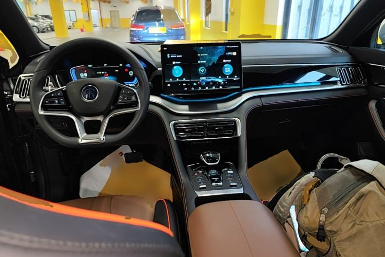 Used BYD Song PLUS 2020 1.5T Automatic Prestige Version Center Console