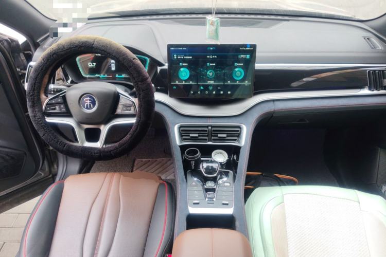 Used BYD Song PLUS 2020 1.5T Automatic Flagship PLUS Center Console