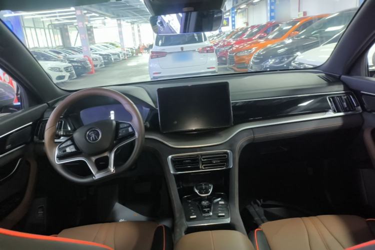 Used BYD Song PLUS 2020 1.5T Automatic Flagship PLUS Center Console