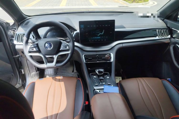 Used BYD Song PLUS 2020 1.5T Automatic Prestige Version Center Console