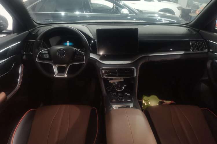 Used BYD Song PLUS 2020 1.5T Automatic Prestige Version Center Console